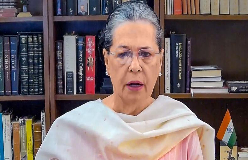 Give Free education who lost parents in Coronavirus pandemic: Sonia Gandhi writes to PM Modi