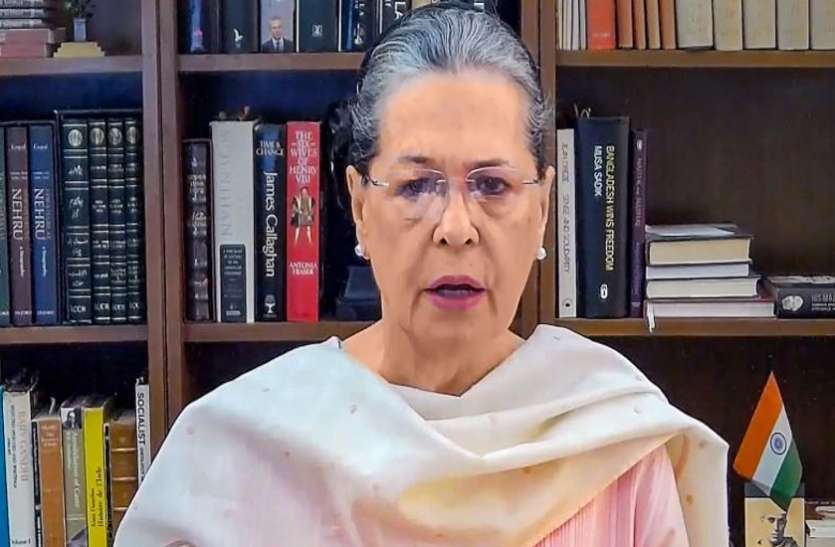 Give Free education who lost parents in Coronavirus pandemic: Sonia Gandhi writes to PM Modi सोनिया गांधी ने लिखी पीएम मोदी को चिट्ठी, कोरोना में अनाथ हुए बच्चों की शिक्षा हो मुफ्त