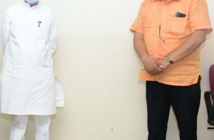 कोविड आइसोलेशन सेंटर से 34 मरीज ठीक होकर लौटे अपने घरों को कोविड आइसोलेशन सेंटर से 34 मरीज ठीक होकर लौटे अपने घरों को