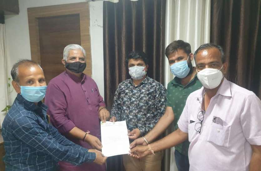 फतहनगर में ऑक्सीजन प्लांट व रोगी वाहन के लिए 75 लाख की मंजूरी फतहनगर में ऑक्सीजन प्लांट व रोगी वाहन के लिए 75 लाख की मंजूरी