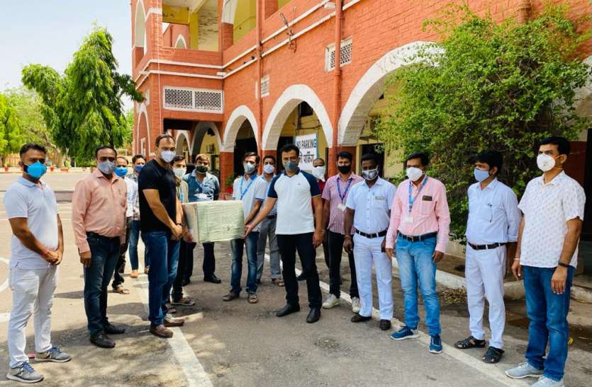 रेलवे अस्पताल को 10 ऑक्सीजन कन्संट्रेटर भेंट रेलवे अस्पताल को 10 ऑक्सीजन कन्संट्रेटर भेंट