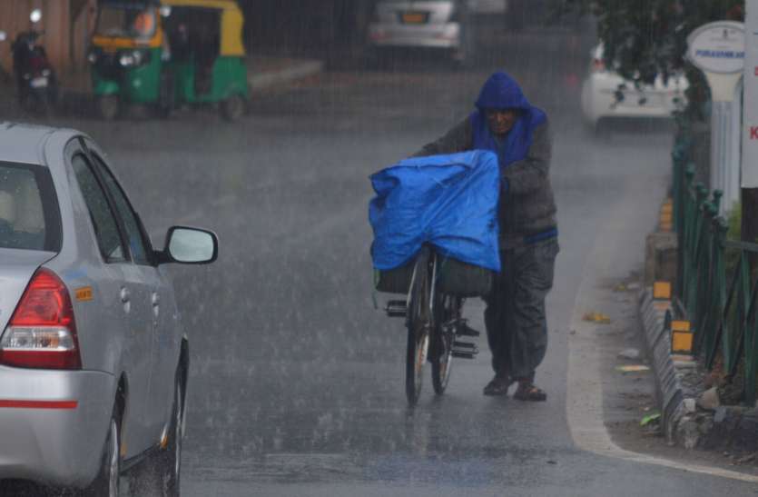 1_10.jpg cyclone Tauktae: चक्रवात ‘तौकते’ की कर्नाटक में दस्तक, दक्षिण कन्नड़ जिले में भारी बारिश