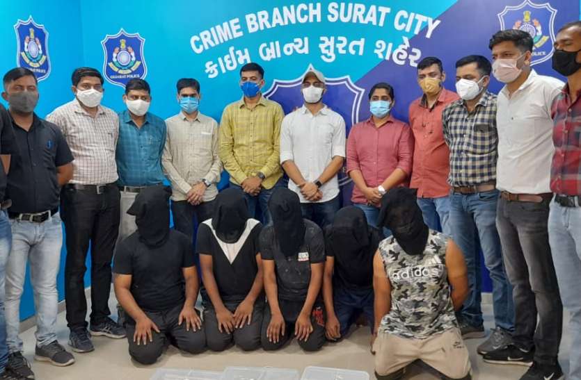 ARRESTED : कडोदरा में चोरी करने के बाद, सणिया हेमद के फॉर्म हाउस में था डकैती का इरादा ARRESTED : कडोदरा में चोरी करने के बाद, सणिया हेमद के फॉर्म हाउस में था डकैती का इरादा