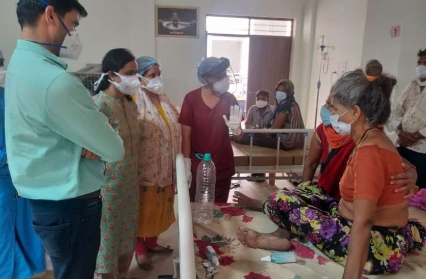 कोविड मरीज मानसिक तनाव व अवसाद में तो तीमारदार भी एंजायटी के शिकार कोविड मरीज मानसिक तनाव व अवसाद में तो तीमारदार भी एंजायटी के शिकार