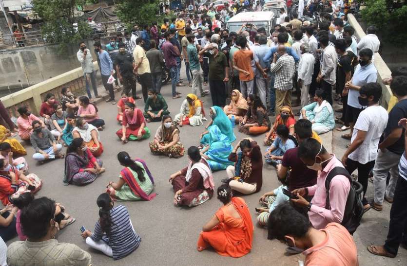 SURAT NEWS: ब्रिज तोडऩे से पहले मनपा दें वैकल्पिक व्यवस्था SURAT NEWS: ब्रिज तोडऩे से पहले मनपा दें वैकल्पिक व्यवस्था
