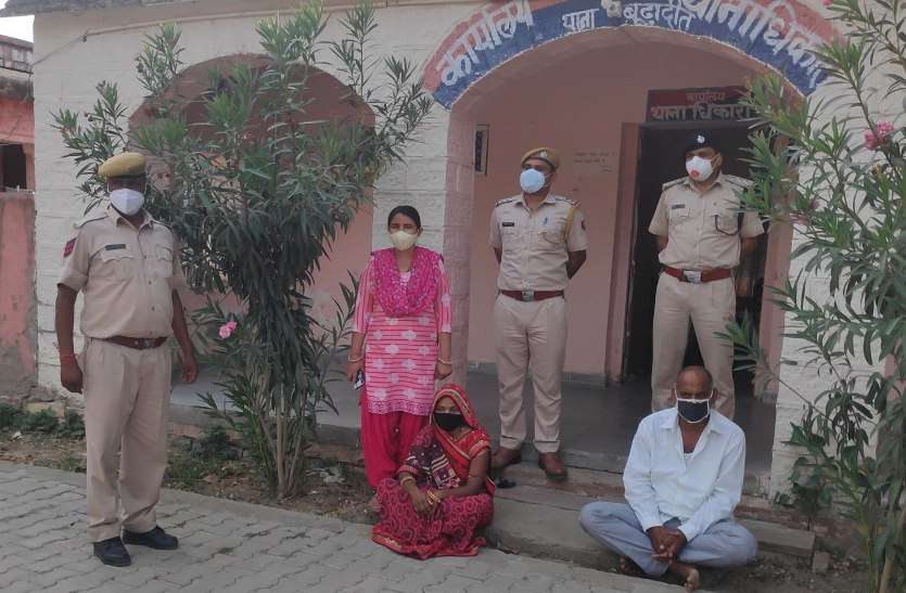 कलियुगी मां की करतूत : प्रेमी संग मिलकर चार साल की पुत्री की हत्या, शव सरिस्का के जंगल में फेंका कलियुगी मां की करतूत : प्रेमी संग मिलकर चार साल की पुत्री की हत्या, शव सरिस्का के जंगल में फेंका