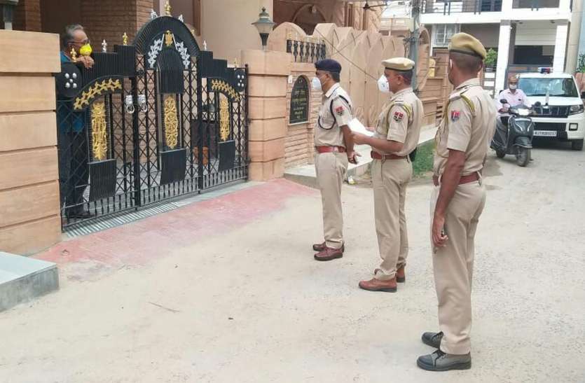 आइसोलेट व्यक्तियों की मदद के लिए हर बीट में तीन सिपाही तैनात आइसोलेट व्यक्तियों की मदद के लिए हर बीट में तीन सिपाही तैनात