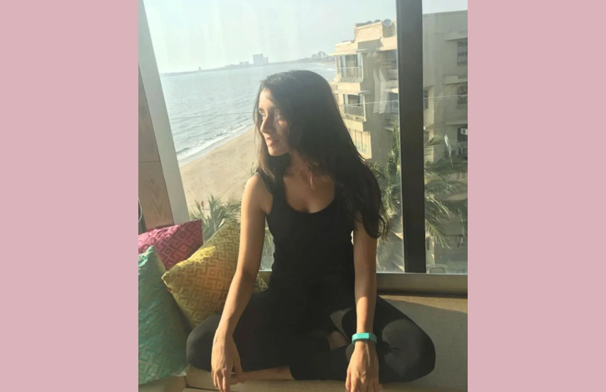 shraddha_kapoor_sea_facing_house.png