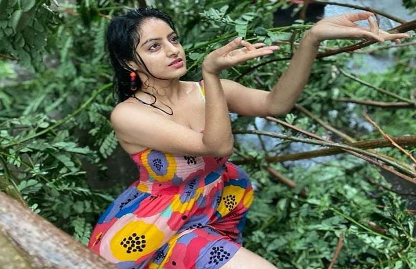 deepika_singh.jpg