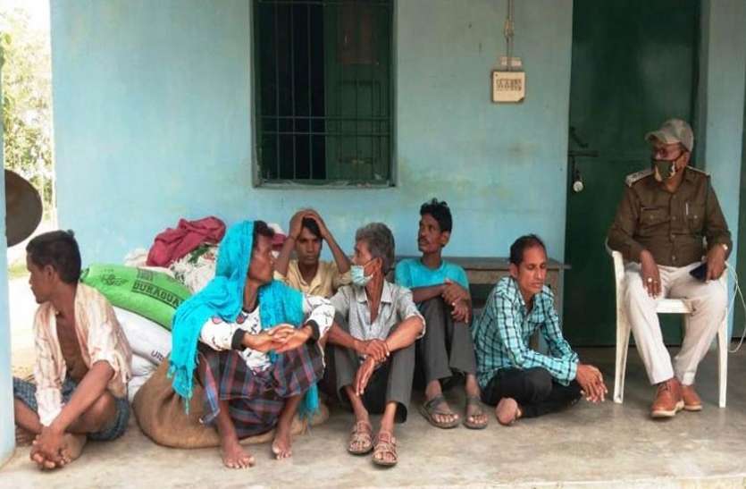 01_9.jpg महासमुंद: जंगली सूअरों का शिकार, 9 आरोपी गिरफ्तार
