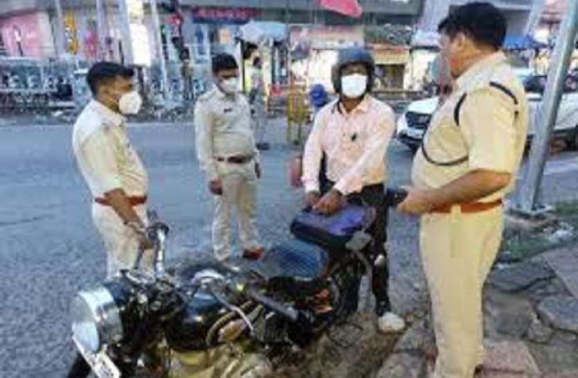 खुशखबरी: कोरोना बंदी में ड्राइविंग लाइसेंस की वैद्यता खत्म होने पर न लें टेंशन, परिवहन विभाग ने दी बड़ी राहत खुशखबरी: कोरोना बंदी में ड्राइविंग लाइसेंस की वैद्यता खत्म होने पर न लें टेंशन, परिवहन विभाग ने दी बड़ी राहत