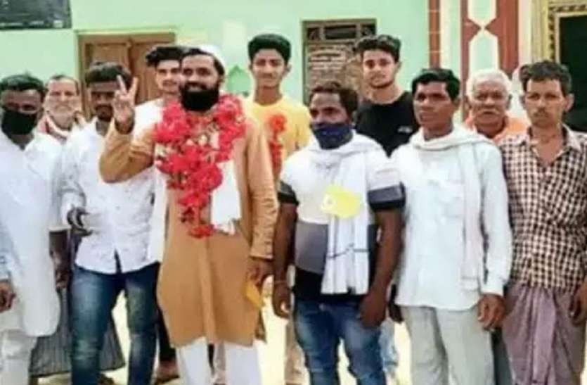 हिंदुओं के गांव में मुस्लिम प्रधान हिंदुओं के गांव में मुस्लिम प्रधान