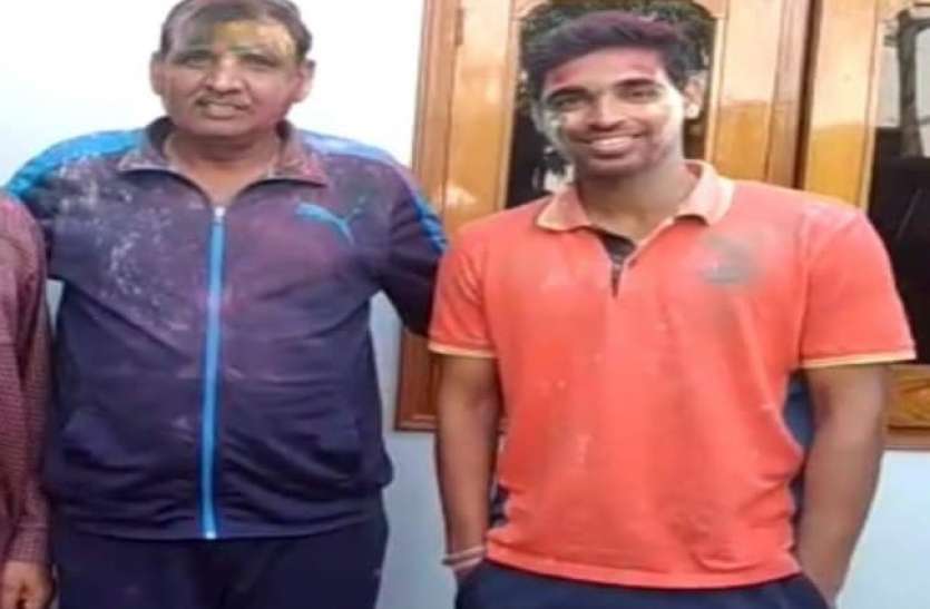 bhuvneshwar.jpg तेज गेंदबाज भुवनेश्वर कुमार के पिता का निधन, लंबे समय से थे बीमार