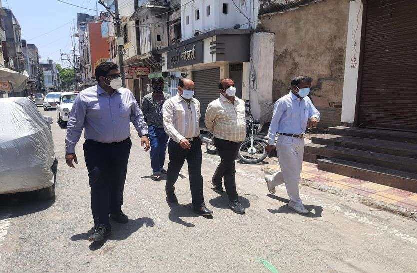 शहर में आईएलआई मरीजों का डोर-टू-डोर सर्वे शहर में आईएलआई मरीजों का डोर-टू-डोर सर्वे