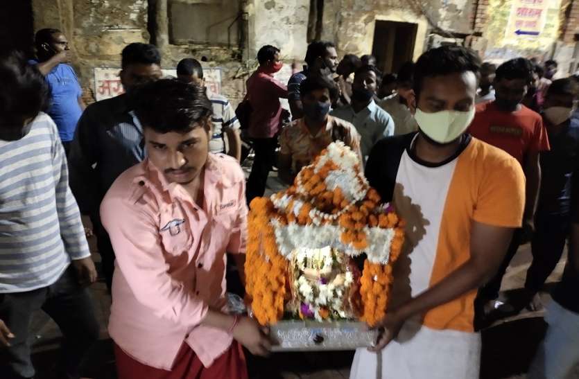 अयोध्या में मनाई जा रही जानकी जन्मोत्सव जानकी जन्मोत्सव : छोटी देवकाली मंदिर में निभाई गई 84 वर्षों की परंपरा