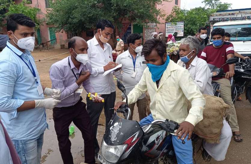 कोरोना जांच के लिए नमूना लेने का सिलसिला जारी, टीम ने एकत्रित किए 353 नमूना कोरोना जांच के लिए नमूना लेने का सिलसिला जारी, टीम ने एकत्रित किए 353 नमूना