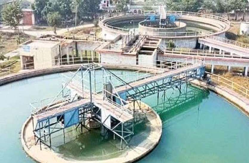 कंपनी बड़ी या अफसर: एक ही कंपनी की देरी से सूख रहे कंठ, फिर भी सरकार मेहरबान कंपनी बड़ी या अफसर: एक ही कंपनी की देरी से सूख रहे कंठ, फिर भी सरकार मेहरबान
