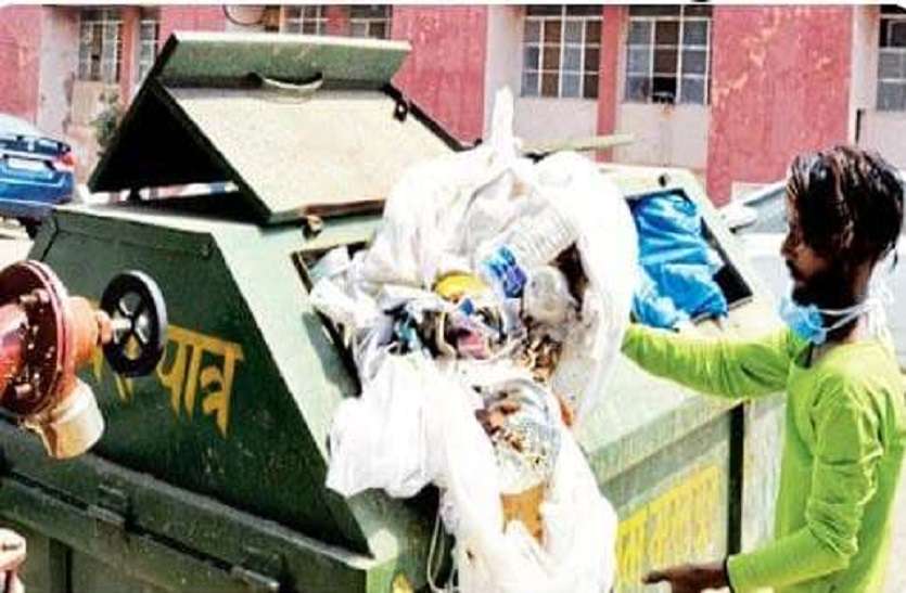 संक्रमण के बीच बदहाली की बुहारी संक्रमण के बीच बदहाली की बुहारी