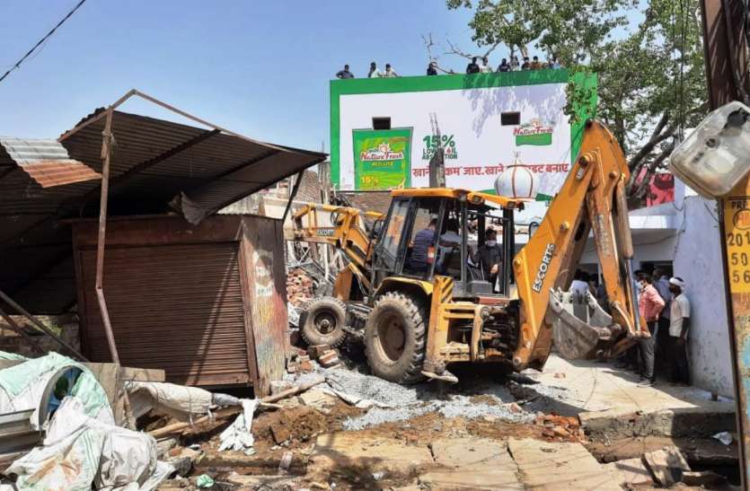 Hadsa कासगंज: निर्माणाधीन मकान का लेंटर गिरने से तीन की मौत, सात घायल