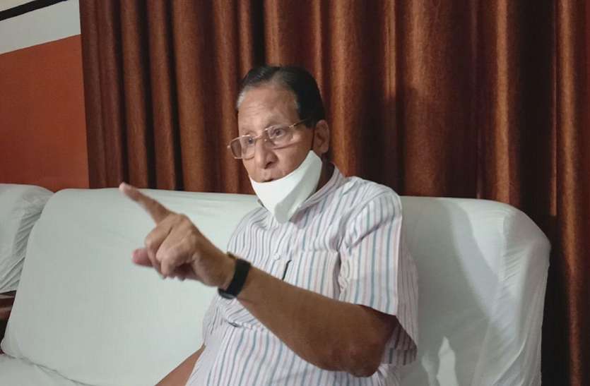 santi_dhariwal.jpg नि:शुल्क भोजन उपलब्ध नहीं कराने पर रद्द होंगे इंदिरा रसोई के लाइसेंस