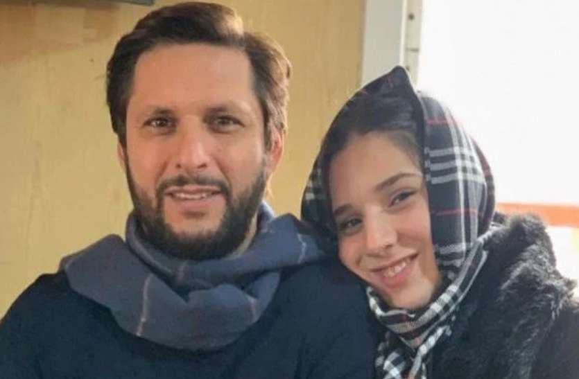 shahid_afridi.jpg अफरीदी ने किया कन्फर्म, इस खिलाड़ी के साथ शादी करेगी उनकी बेटी अक्शा