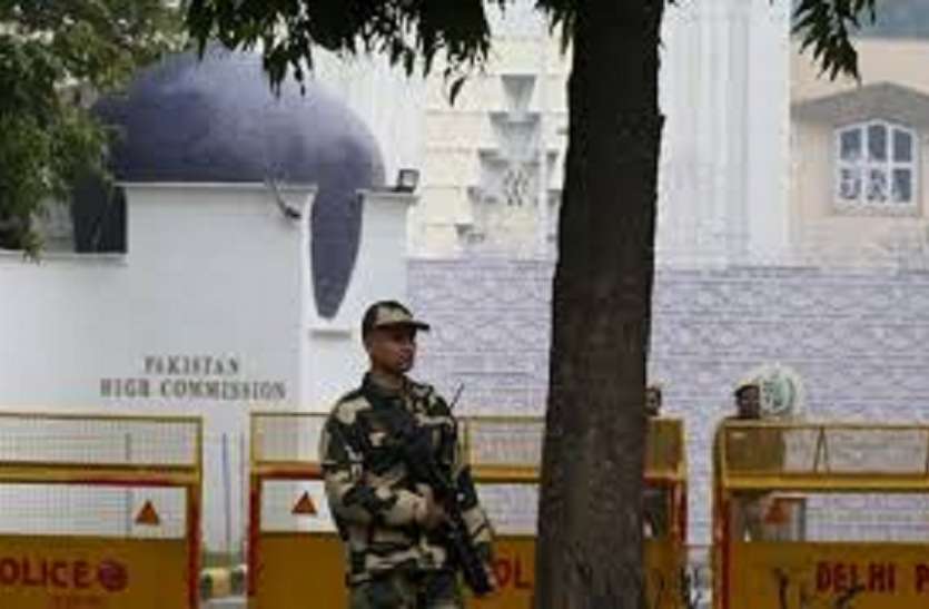 pak high commission पाकिस्तान में भारतीय उच्चायोग के 12 अधिकारियों को परिवार सहित क्वारंटाइन किया गया