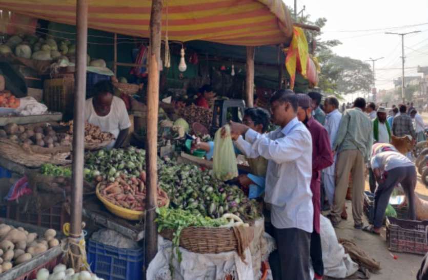 TN minister for action against shopkeepers who jack up veggie prices सब्जी की कीमत बढ़ाने वालों पर कार्रवाई करेगी तमिलनाडु सरकार, इस तरह के दिए आदेश