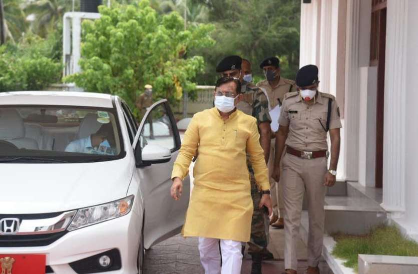 Opposition attack Praful Patel, accuse making Lakshadweep 2nd Kashmir विपक्ष के निशाने पर आए प्रफुल पटेल, लक्षद्वीप को दूसरा कश्मीर बनाने का आरोप