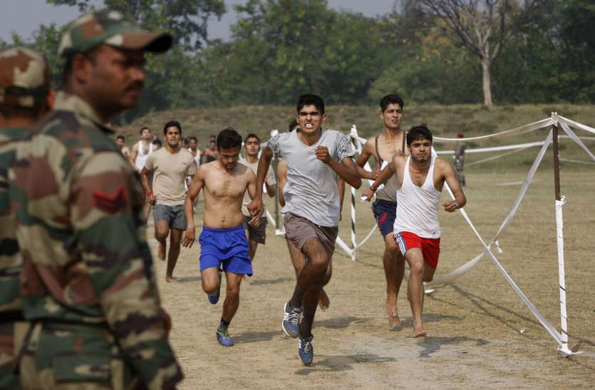 सेना भर्ती रैली में गड़बड़ी को लेकर अब आर्मी की जीरो टॉलरेंस नीति सेना भर्ती रैली में गड़बड़ी को लेकर अब आर्मी की जीरो टॉलरेंस नीति