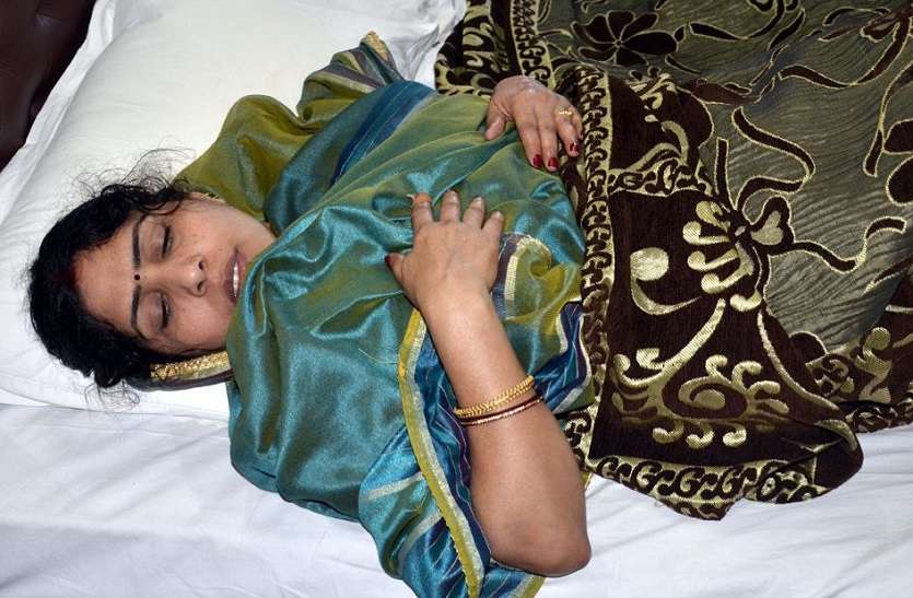 सांसद की गाड़ी पर हमला करने वालों का नहीं लगा सुराग, पुलिस ने खंगाले सीसीटीवी फुटेज सांसद की गाड़ी पर हमला करने वालों का नहीं लगा सुराग, पुलिस ने खंगाले सीसीटीवी फुटेज