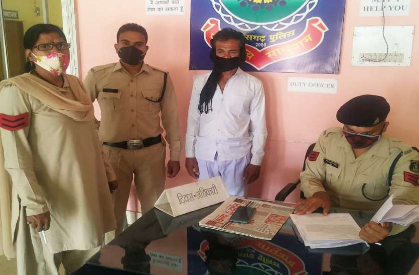 चाइल्ड पोर्नोग्राफी के आरोप में एक आरोपी गिरफ्तार, मोबाइल भी जब्त चाइल्ड पोर्नोग्राफी के आरोप में एक आरोपी गिरफ्तार, मोबाइल भी जब्त