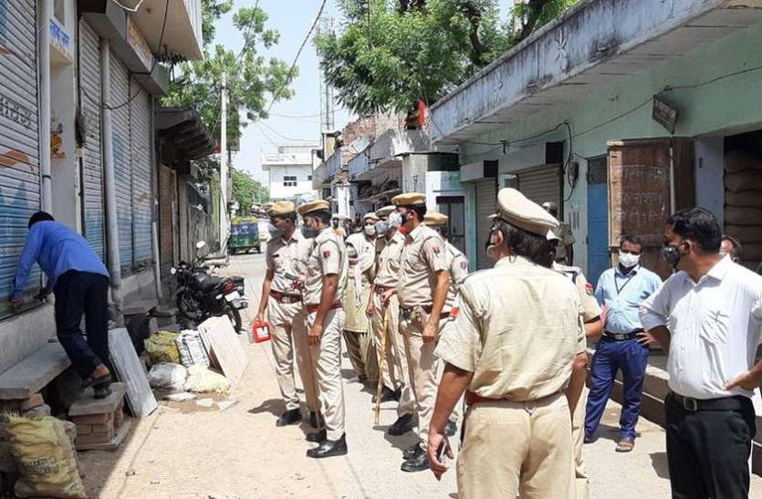 शहर में लॉकडाउन, गांवों में खुली अवहेलना शहर में लॉकडाउन, गांवों में खुली अवहेलना
