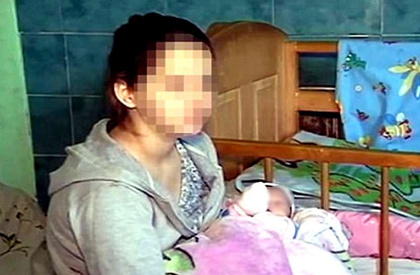 13-year-old-mother.jpg 13 साल की लड़की ने दिया बच्चे को जन्म, यौन शोषण का शिकार हुई थी किशोरी