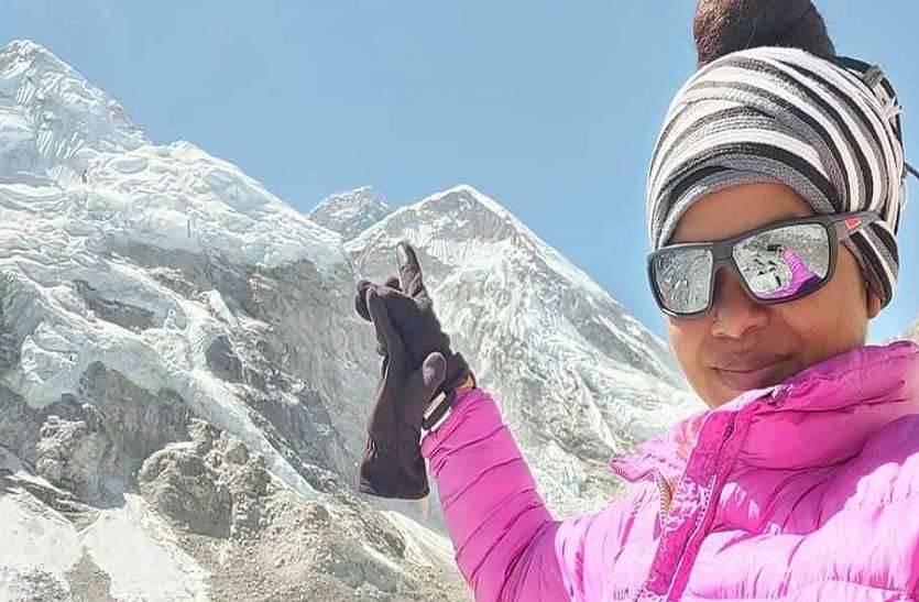 Bastar Girl Naina Singh Dhakad Of Chhattisgarh On Mount Everest - नैना का  धाकड़ कारनामा, छत्तीसगढ़ की बेटी के खाते में बड़ी उपलब्धि | Patrika News