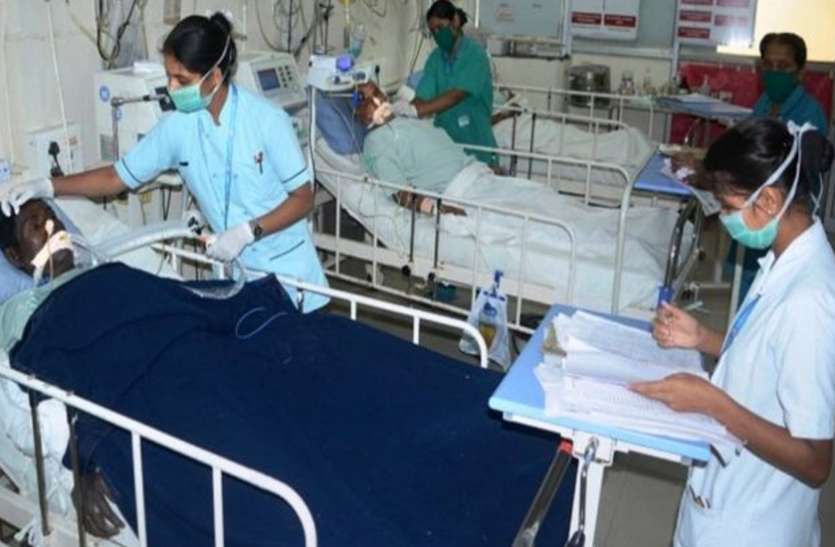 nurses ड्यूटी पर नर्सों के मलयालम बोलने पर बैन लगने के बाद बढ़ा विवाद, अस्पताल ने वापस लिया आदेश