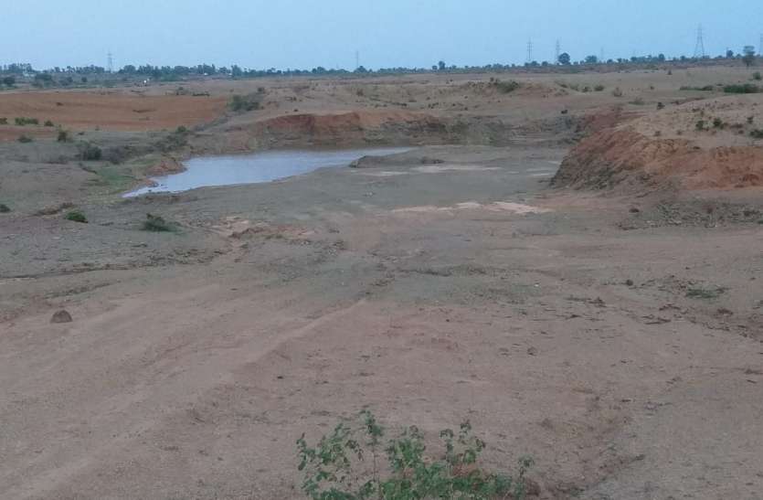 mining Mining: बारिश में भी नहीं थम रहा रेत का खनन और परिवहन