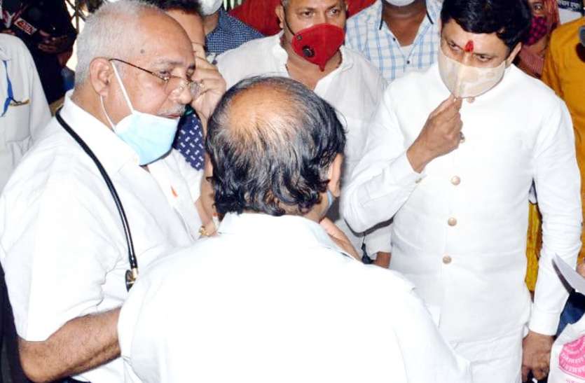 Maihar Mla narayan tripathi Maihar MLA ने जिला अस्पताल में ऑक्सीजन प्लांट शुरू कराने खोला मोर्चा