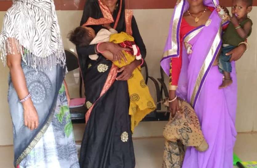 बच्चों को भर्ती कराने में आनाकानी कर रहे थे, बमुश्किल तैयार हुए बच्चों को भर्ती कराने में आनाकानी कर रहे थे, बमुश्किल तैयार हुए