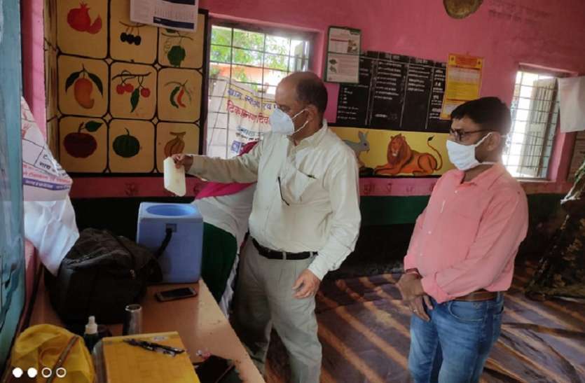 स्वास्थ्य केन्द्रों का किया निरीक्षण, देखी व्यवस्थाएं स्वास्थ्य केन्द्रों का किया निरीक्षण, देखी व्यवस्थाएं
