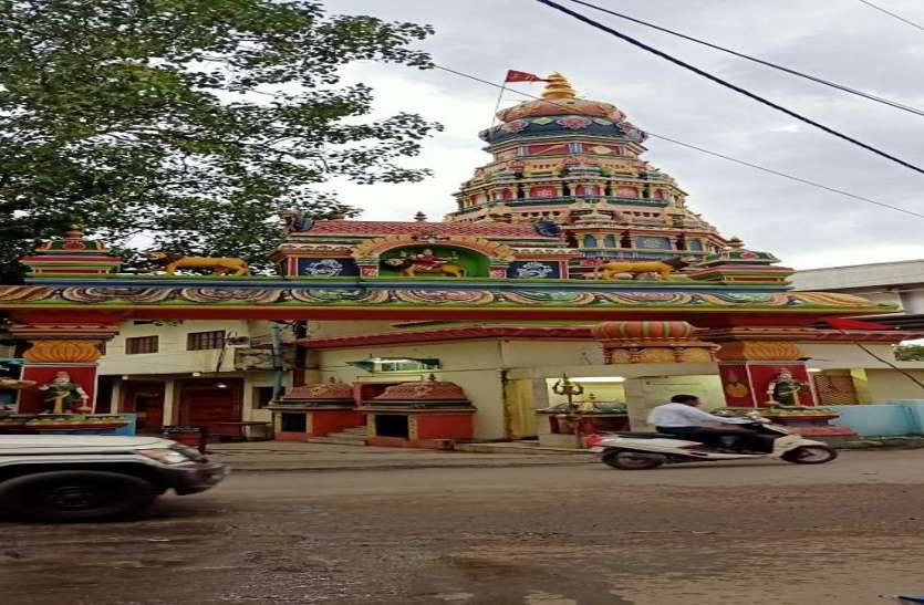 Heritage: दक्षिण भारत के कारीगरों ने किया था इस मंदिर का निर्माण, 51 फीट ऊंचा है गुंबज Heritage: दक्षिण भारत के कारीगरों ने किया था इस मंदिर का निर्माण, 51 फीट ऊंचा है गुंबज