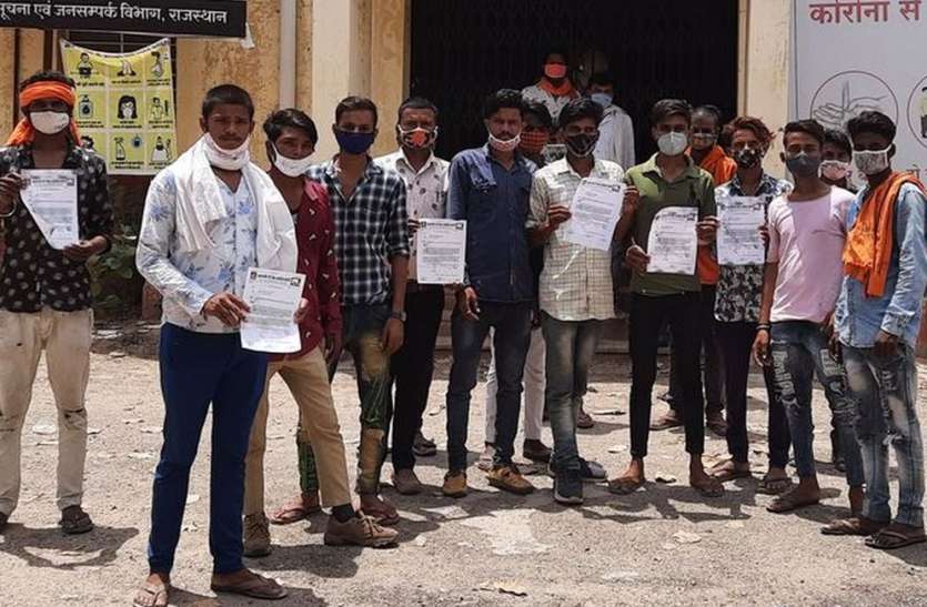 चरागाह भूमि को अतिक्रमण मुक्त कराने को लेकर सौंपा ज्ञापन चरागाह भूमि को अतिक्रमण मुक्त कराने को लेकर सौंपा ज्ञापन