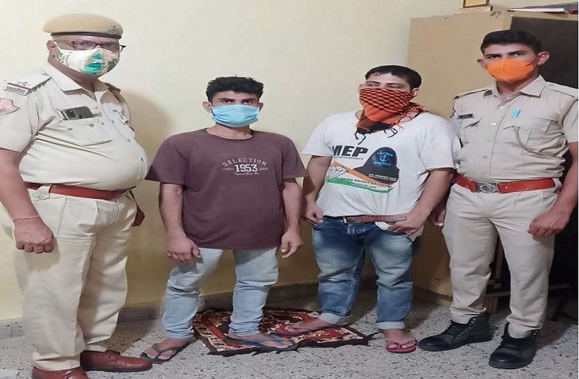 dig-aropi-bhatta_basti.jpg चूड़ी कारखाने से 9 बच्चे छुड़ाए, दो आरोपी गिरफ्तार