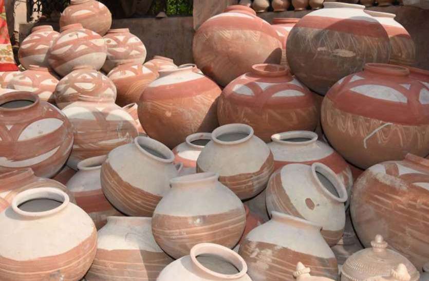कुम्हार द्वारा तैयार मिट्टी के बर्तन सरकार का बड़ा फैसला, माटीकला के कारीगरों को मिलेगा निःशुल्क टूल किट्स