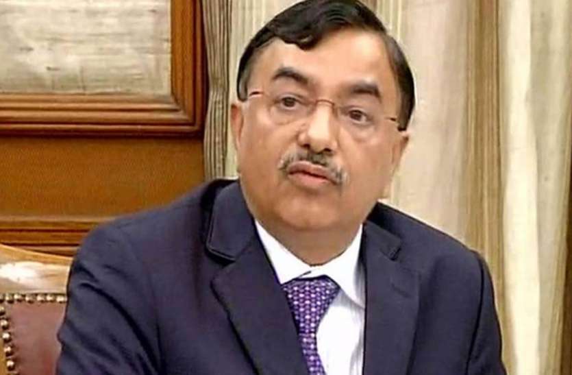 Sushil Chandra हलफनामे में गलत जानकारी देने पर 2 साल की सजा की मांग, मुख्य निर्वाचन आयुक्त ने कानून मंत्री को लिखा पत्र
