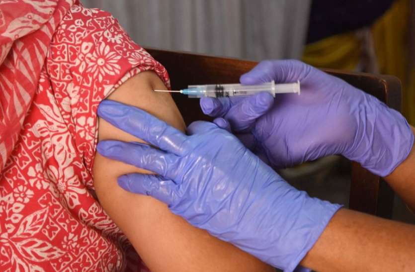 vaccination_08.jpg कर्नाटक में बुधवार को कोरोना के 10,959 नए मरीज