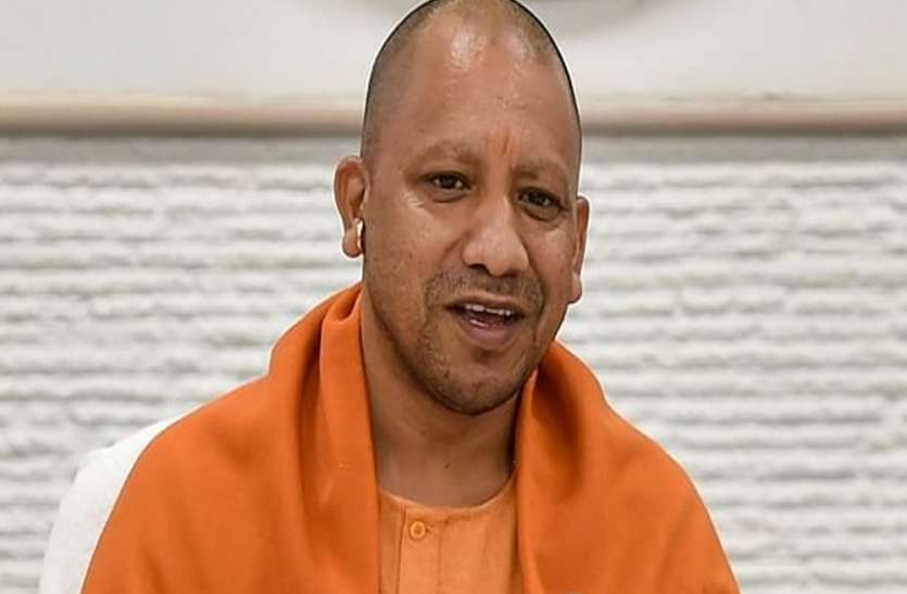 CM Yogi 'मेक इन इंडिया' के सपने को साकार करने में यूपी डिफेंस इण्डस्ट्रियल काॅरिडोर की है बड़ी भूमिका: सीएम योगी