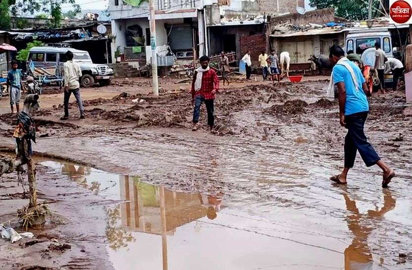 Rain in Barwani district with strong wind जानिएं कहां... तेज आंधी के साथ हुई बारिश ने मचाई तबाही, कई गांव का तहसील मुख्यालय से कटा संपर्क