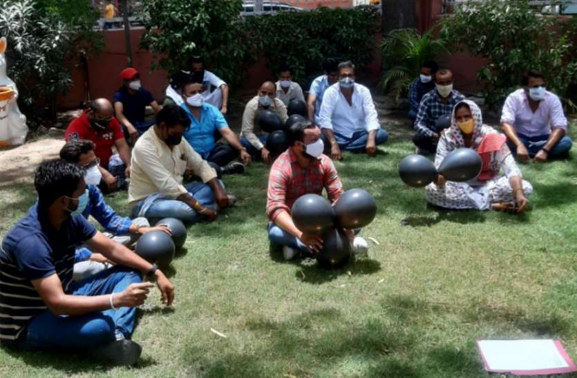 अब बीकानेर महापौर को निलंबित करने की उठी मांग अब बीकानेर महापौर को निलंबित करने की उठी मांग