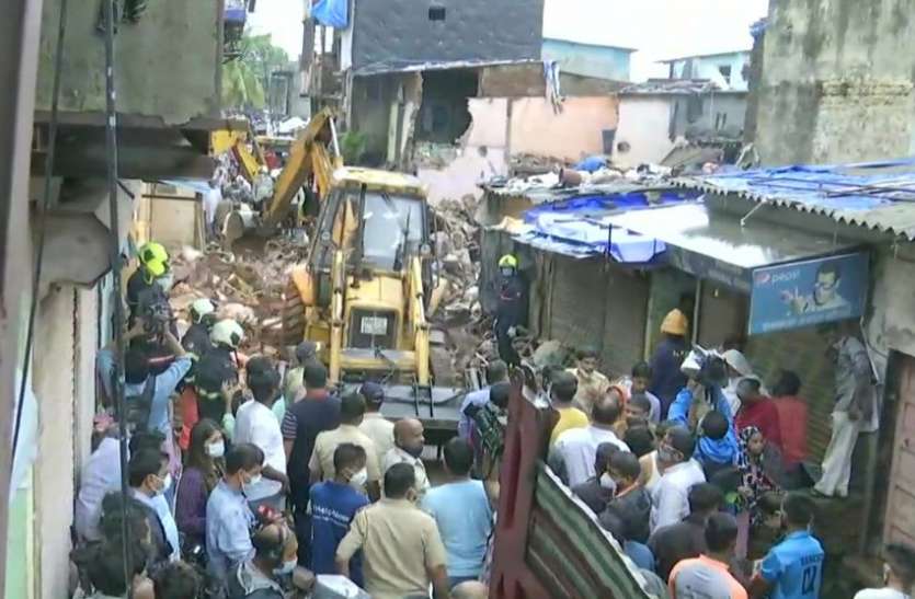Mumbai four story building collapsed in Malad west 11 dead rescue operation underway मुंबई में भारी बारिश के चलते चार मंजिला इमारत गिरने से 11 लोगों की मौत, रेस्क्यू ऑपरेशन जारी