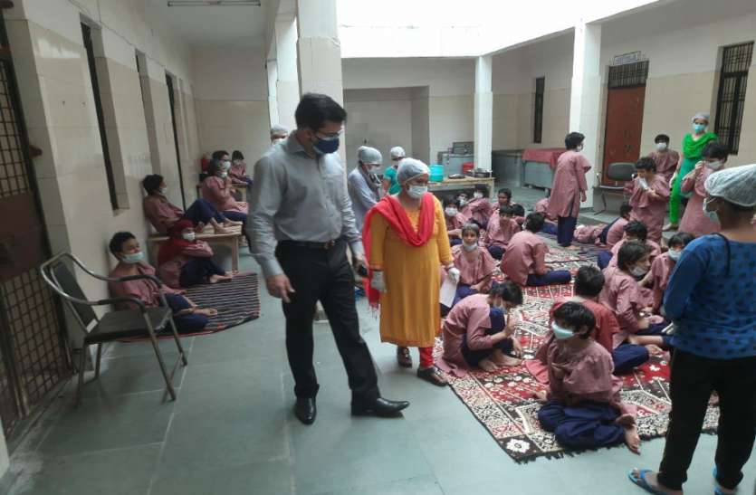 निदेशक महिला कल्याण ने राजकीय गृहों का किया निरीक्षण निदेशक महिला कल्याण ने राजकीय गृहों का किया निरीक्षण